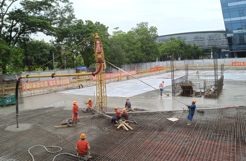 深圳公司深圳大学城核心区广场项目主体结构全部封顶