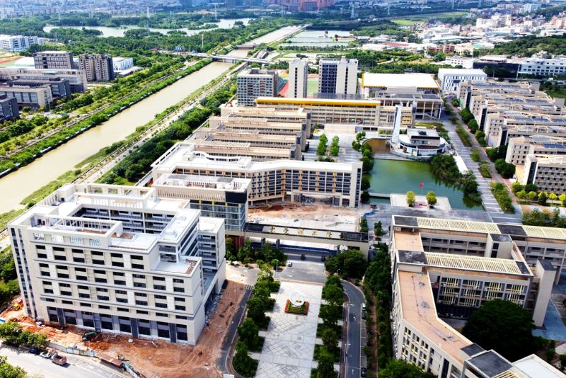 深圳公司东莞理工学校改扩建项目通过竣工验收